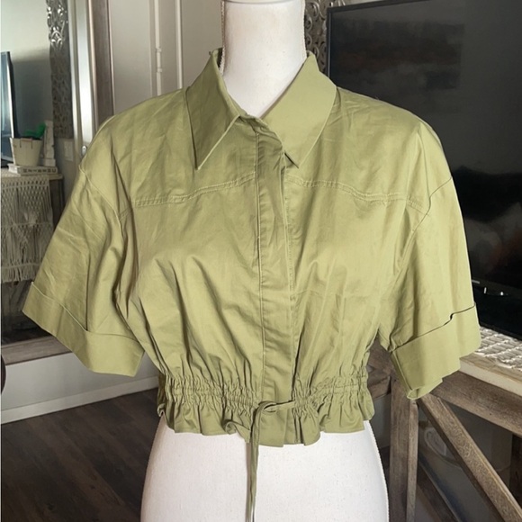*SOLD* Choosy Cinched Button Crop Top - Picture 2 of 4